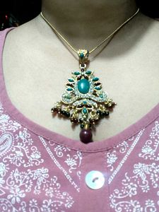Neck Pendle Set..