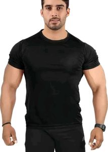 Men Solid Round Neck T shirt Pack of 1