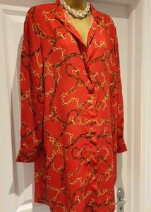 Chic Red Chain Print Tunic Top