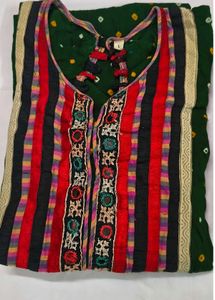 Embellished Green Bandhani Kurte dupatta