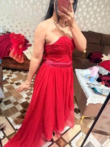 Stunning Red Strapless trail Gown🎀❤️🦋