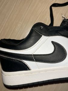 Black &amp; White Fashion Sneakers