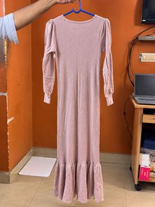 Elegant Pink Ribbed Midi Dress