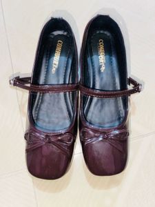 Chic Ballet Flats with Bow Detail