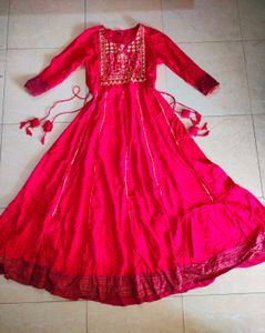 Pink Embroidered Anarkali💓💞🌺🌷🦄