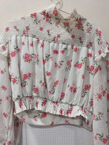 Floral Smocked Neck Crop Top