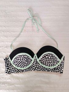 Stylish Geometric Print Bikini Top