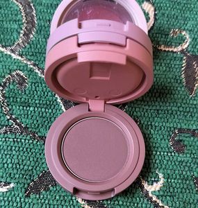 KAJA Matte And Shimmer Eyeshadow Trio.