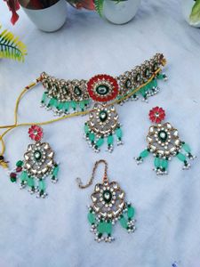 Elegant Kundan Choker Necklace Set