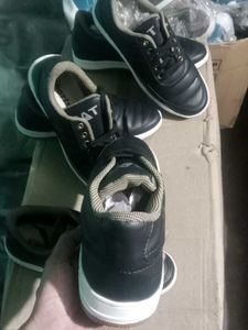 NEW NO USED CASUAL SHOES FOR MAN,