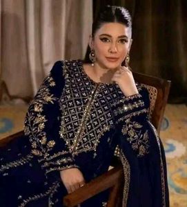 Black kurta set for women