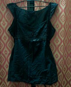 Stylish Black Sleeveless Top