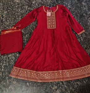 Maroon Kurta Set with Golden Embroidery