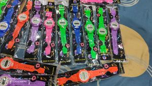 Kids Watch 17 Pieces Total ❤