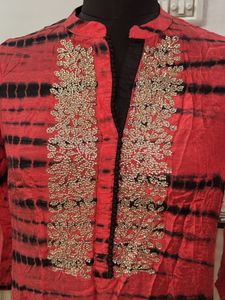 Red &amp; Black Tie-Dye Embroidered Kurta