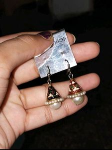 Set of any 2 Earrings.
