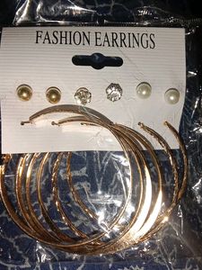 6 Pairs Of Contemporary Earrings