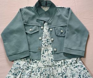 Chic Tiered Floral Dress with Jacket