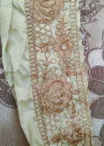 Embroidered lace