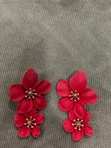 Chic Red Flower Earrings