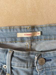 Light Wash Skinny Jeans