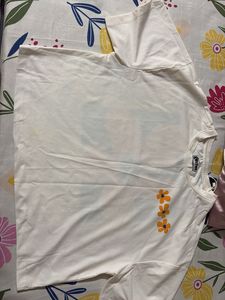 Cream Floral Graphic Boxy fit T-Shirt