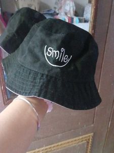 Black Smiley reversible Bucket Hat