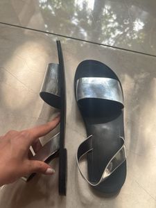 Stylish Silver Prismatic Strap Flat Sandals