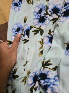 Ruffled pant (skirt flare) with navy top