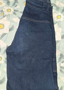 Stylish Dark Wash Cargo Jeans