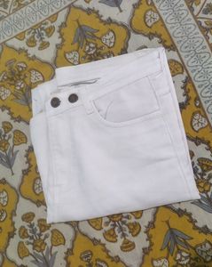 High Waist White Jeans With Two Buttons