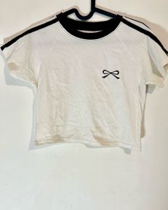 Savana Cute Bow Graphic Cropped Top