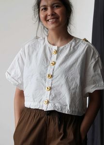 Chic White Cropped Button-Up Top
