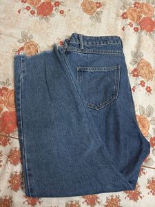 Trendy Blue Raw Hem Jeans