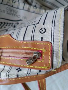 Louis Vuitton Monogram Speedy Bag