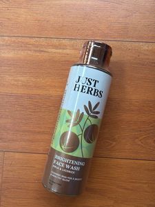 Just Herbs Brightening Face Wash