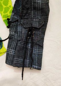 Very Cute H&amp;M Dragon Top With Beautiful Jeans