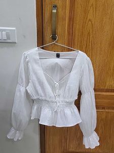 Chic White Puff Sleeve Peplum Top