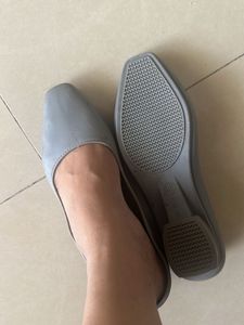 Grey Ballet Flats