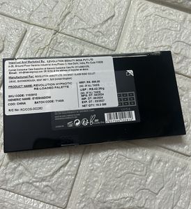 Makeup Revolution Eyeshadow Palette
