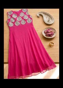 Elegant Pink Embroidered Kurta