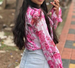 pink floral top
