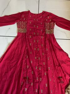 Elegant Pink Embroidered Kurta Set