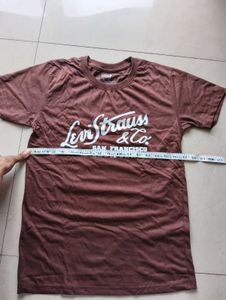 (NEW) Levi Strauss &amp; Co. T-Shirt