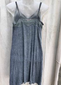 11V. Comfortable Grey Chemise with Lace Trim