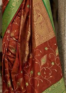 Elegant Silk Saree with Zari Border