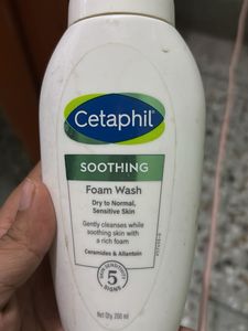Cetaphil Soothing Foam Wash