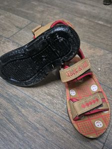 Girls flat sandel