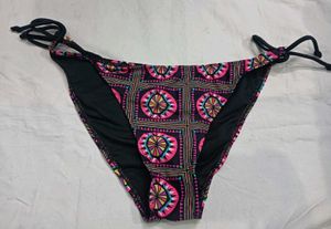 💛 Vibrant Geometric Print Bikini Bottom