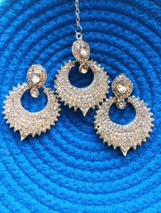Golden  Earrings and Maang Tikka